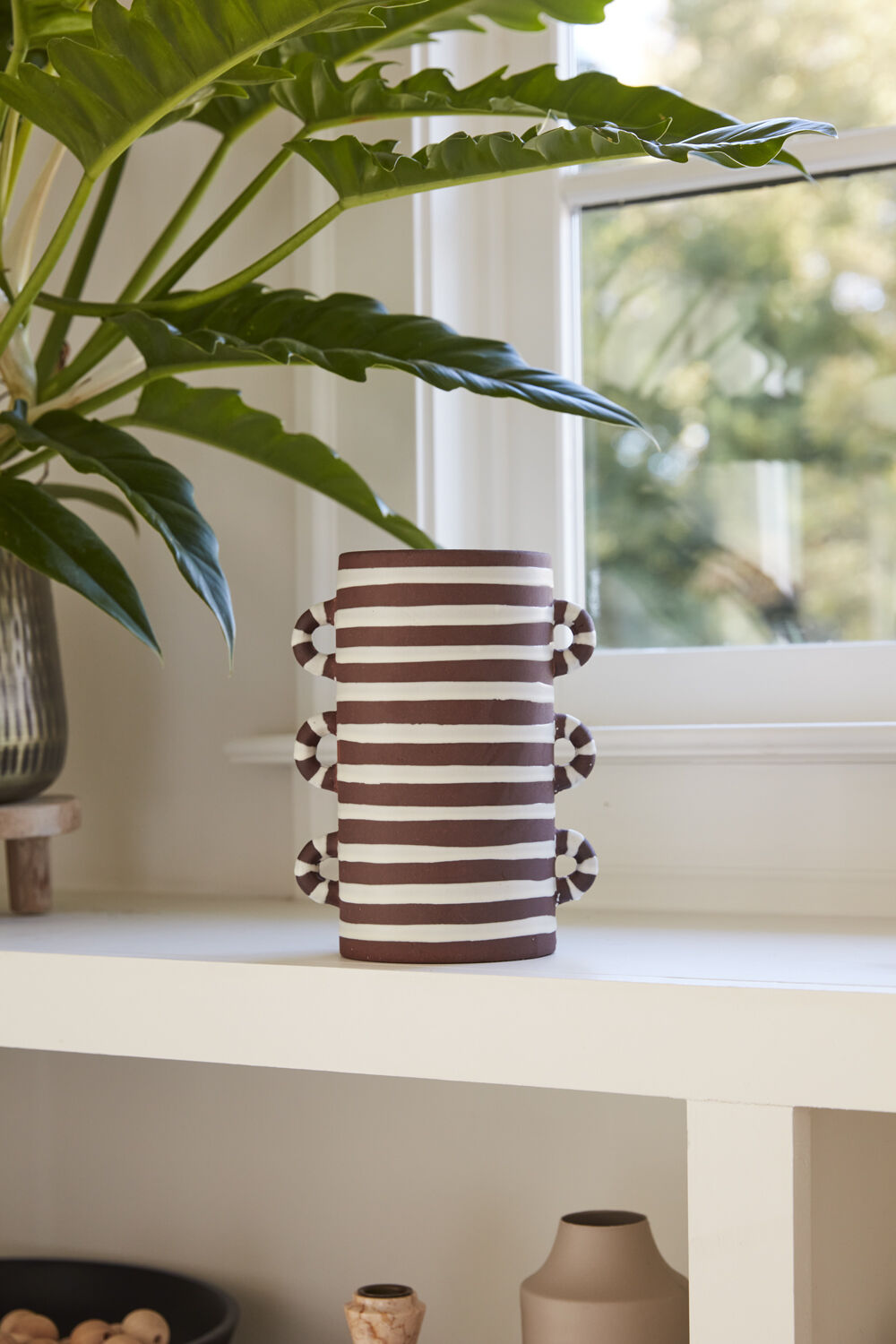 SHORT SYNTH VASE